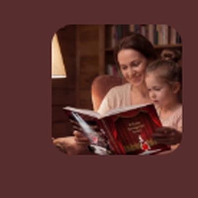 Татьяна с ребёнком читают книгу